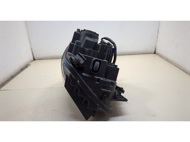 Фара передняя KIA Telluride правая