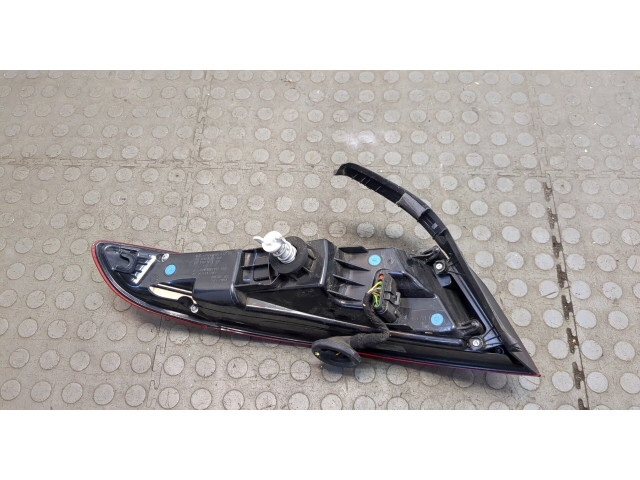 Задний фонарь          