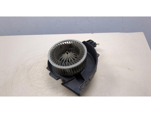 Моторчик печки  Skoda Fabia 2010-2014        