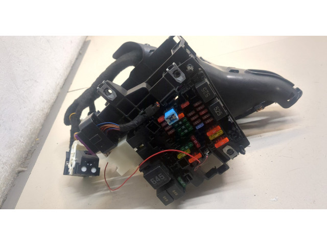 Блок предохранителей Volkswagen Jetta 7 2018-2024 5Q1941395