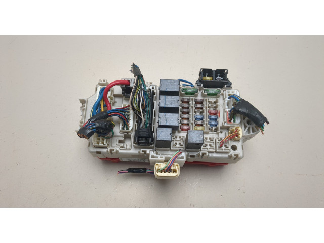 Блок предохранителей Mitsubishi Outlander 2003-2009