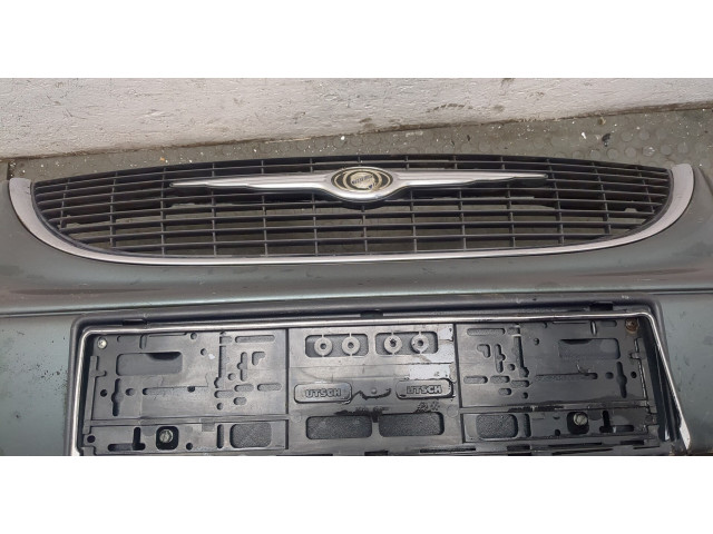 Бампер Chrysler Voyager 2001-2007 передний