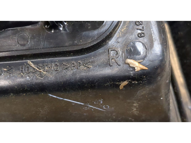 Задний фонарь Mitsubishi Colt 1996-2004