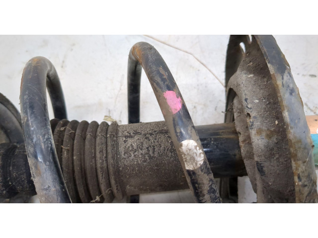 Стойка амортизатора Dacia Sandero 2013-2020