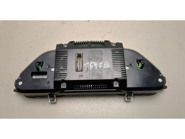 Панель приборов Audi Q7 2005-2015