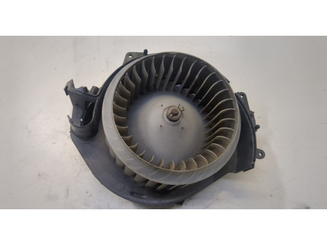 Моторчик печки  Audi A6 (C6) Allroad 2006-2012 4F0820020A       4F0820020A   