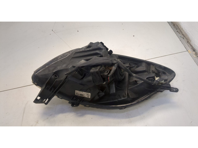 Фара передняя Toyota Yaris 2005-2011 правая