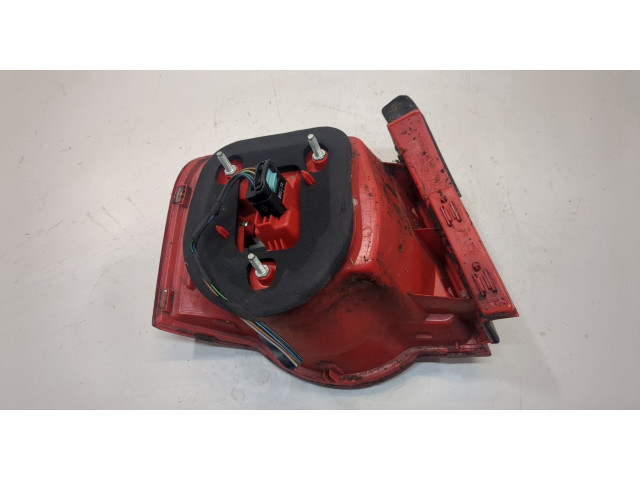 Задний фонарь