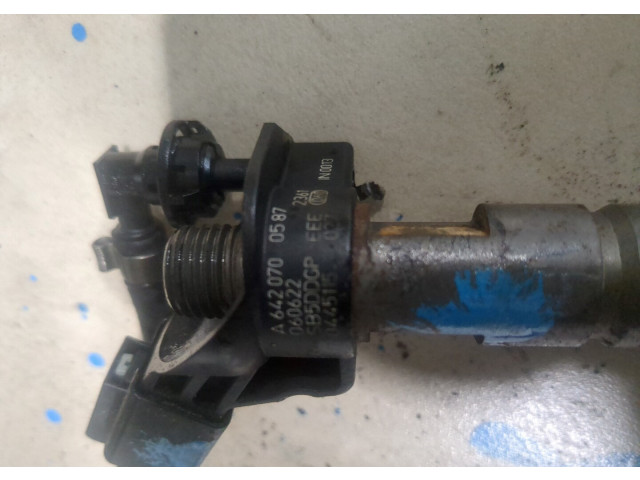 Форсунка топливная  Jeep Commander 2006-2010         