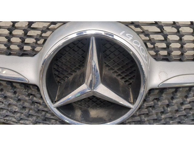 Решетка радиатора  Mercedes A W176 2012-2018          