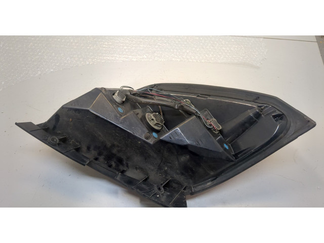 Задний фонарь          