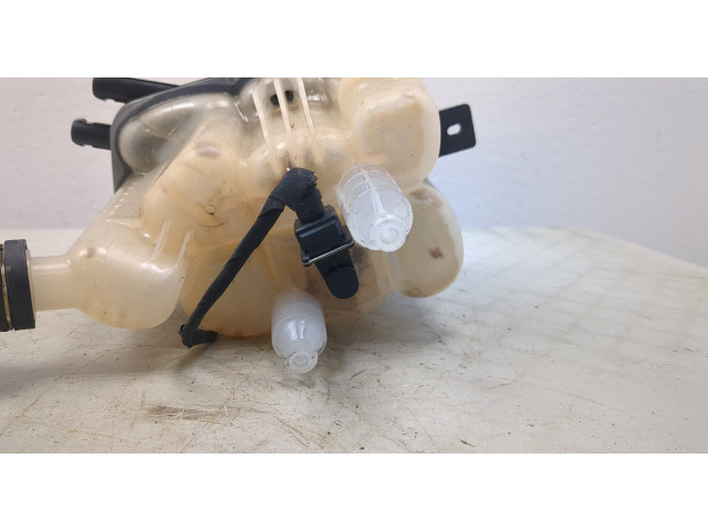 Бачок расширительный  Land Rover Range Rover Evoque 2018-2025 LR115228   