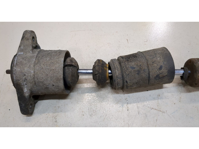 Стойка амортизатора  Volkswagen Passat 5 1996-2000      