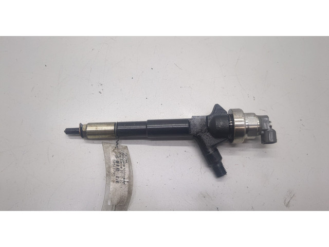 Форсунка топливная  Opel Meriva 2010-2018    55567729     