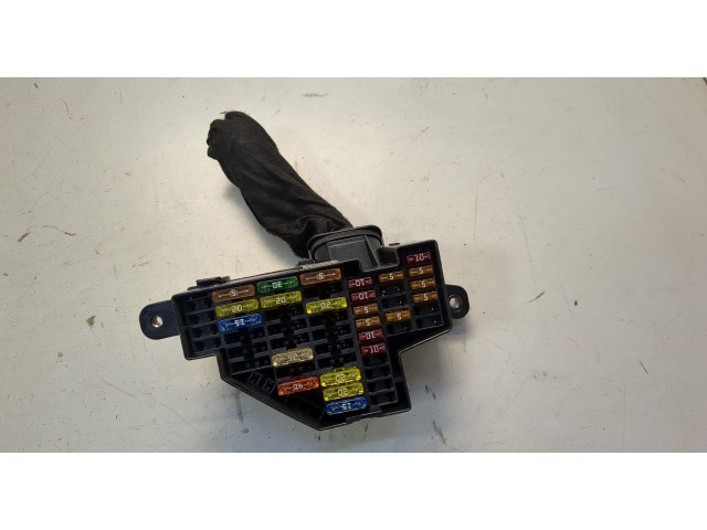 Блок предохранителей  Volkswagen Passat 6 2005-2010         