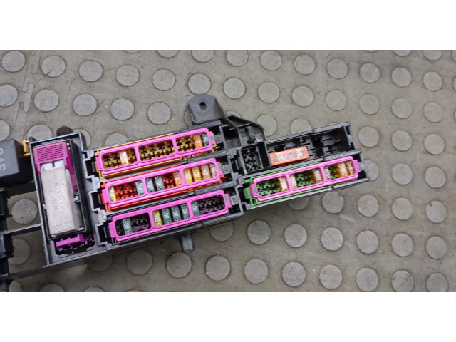 Блок предохранителей Audi A7 2010-2018 4G0971845A