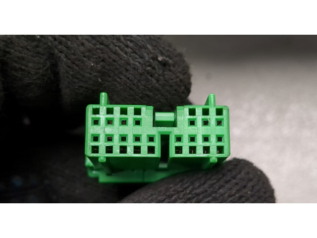 Зеркало боковое Volvo S60 2000-2009 левое