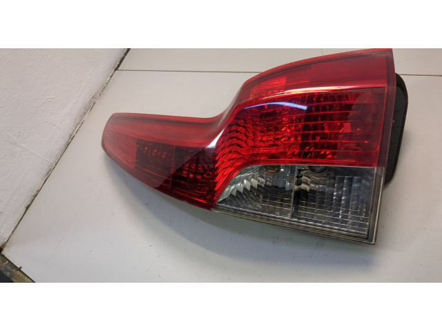 Задний фонарь          