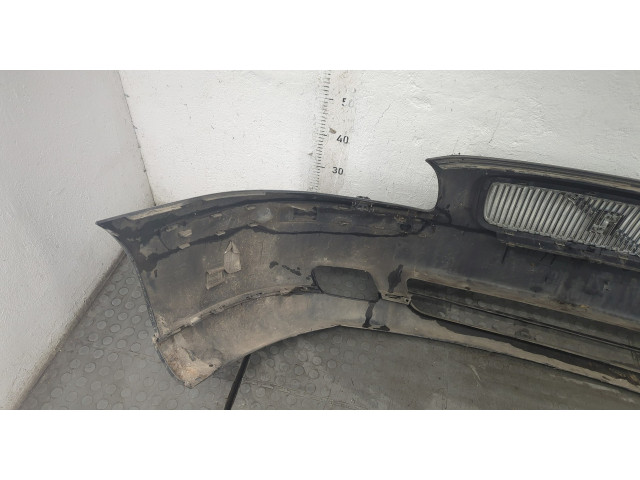 Бампер  Volvo V70 2000-2007 передний   