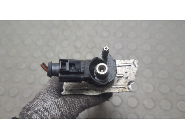 Форсунка топливная  Volkswagen Passat 6 2005-2010    03L130277, 0445116030     
