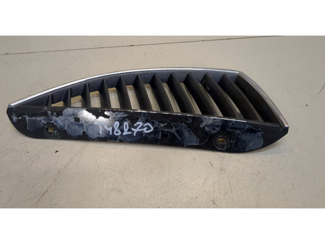 Решетка радиатора Mitsubishi Lancer 9 2003-2006 MN126473, MN126877