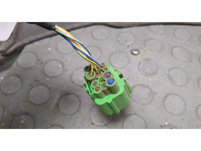 Бампер Jaguar XE 2015-2025 задний