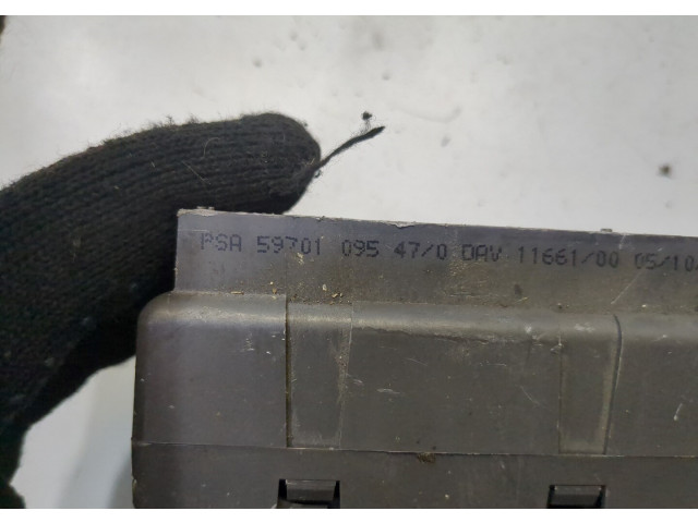 Блок предохранителей Lancia Zeta 5970109547 2