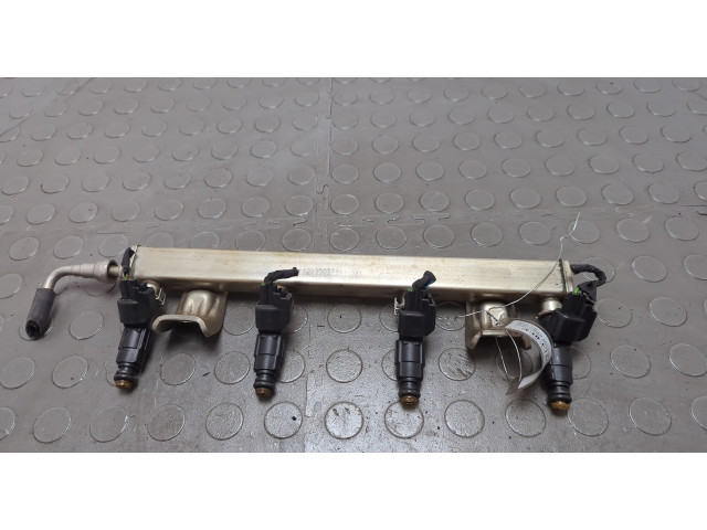 Форсунка топливная Volvo C30 2006-2013 30711782, 30757397