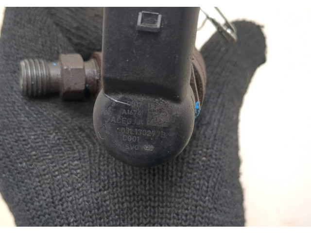 Форсунка топливная Skoda Rapid 2012-2020 03L130277S