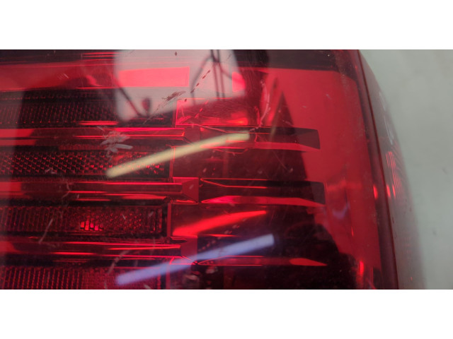 Задний фонарь          