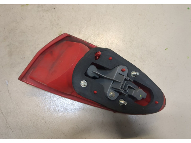Задний фонарь        Alfa Romeo 147 2000-2004 