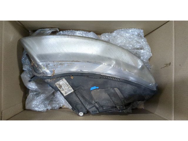 Фара передняя Audi A6 (C6) 2004-2011 правая