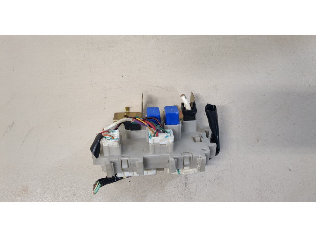 Блок предохранителей  Nissan Titan 2003-2007         