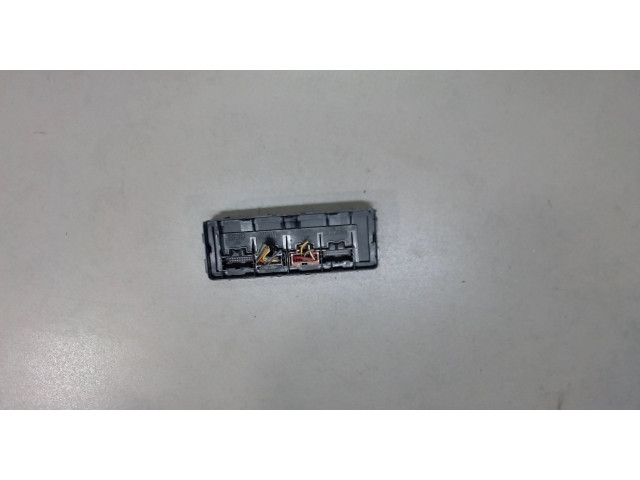 Блок комфорта  Chevrolet Camaro 2009-2013      13585882   