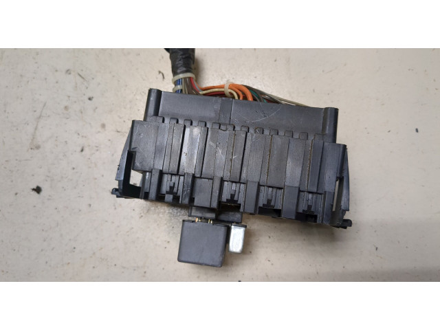 Блок предохранителей  Chevrolet Tahoe 1999-2006      15770994   