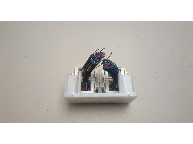 Блок предохранителей  Lexus LS460 2006-2017      8273450040, 8E060635   