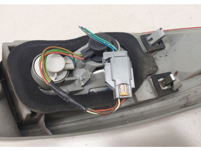 Задний фонарь MN301833