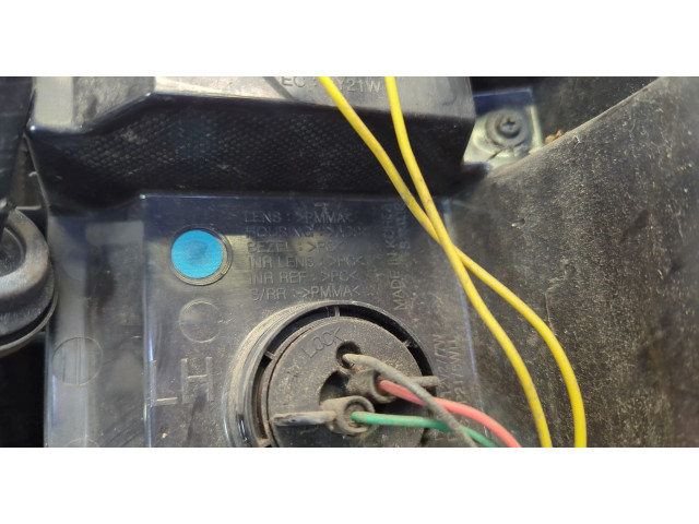 Задний фонарь          