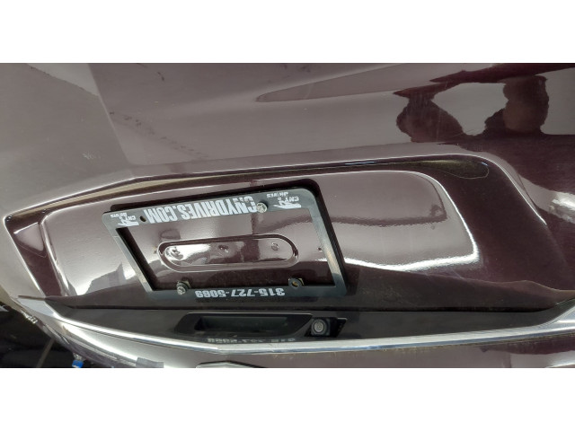 Замок багажника  Cadillac XT5 2016-2019       