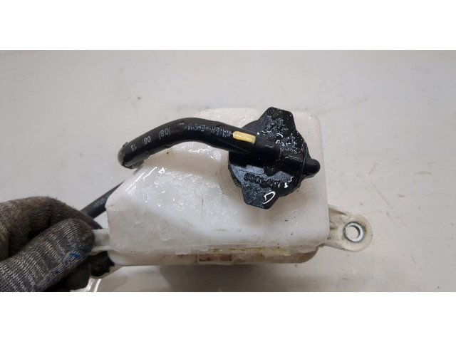 Бачок расширительный  Toyota Camry XV70 2017-2021    