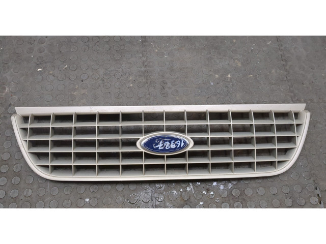 Решетка радиатора  Ford Explorer 2001-2005          