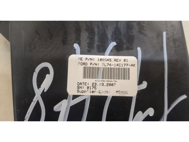 Блок комфорта  Lincoln Navigator 2006-2014      7L7414C177AK  