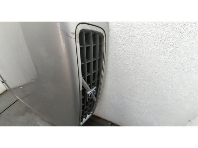 Решетка радиатора  Volvo XC90 2002-2014          