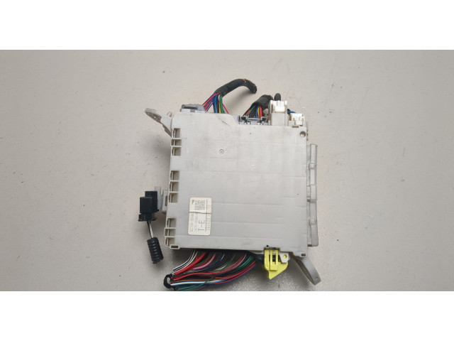 Блок предохранителей  Lexus LS460 2006-2017      0805220072, 8273050480, 747003890   