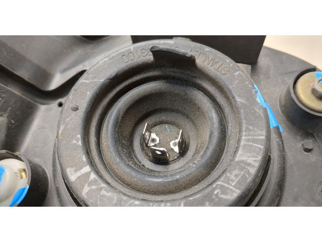 Фара передняя Mazda MPV 1999-2006 правая