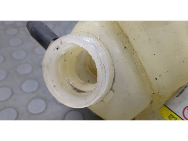 Бачок расширительный Ford Maverick 2000-2007