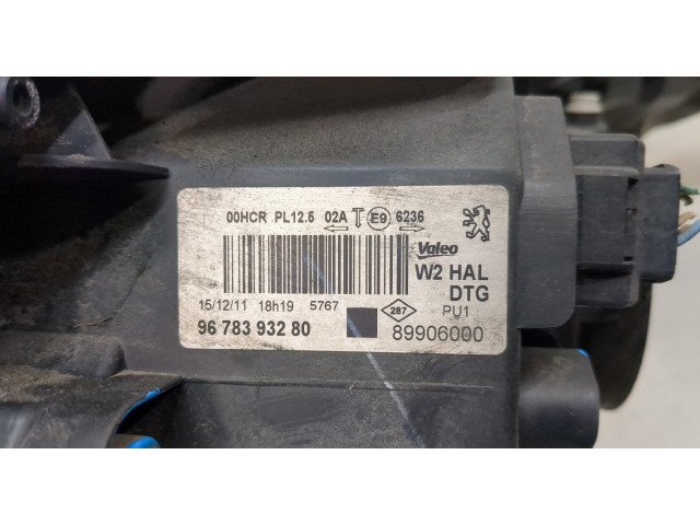 Фара передняя Peugeot 508 2010-2014 правая