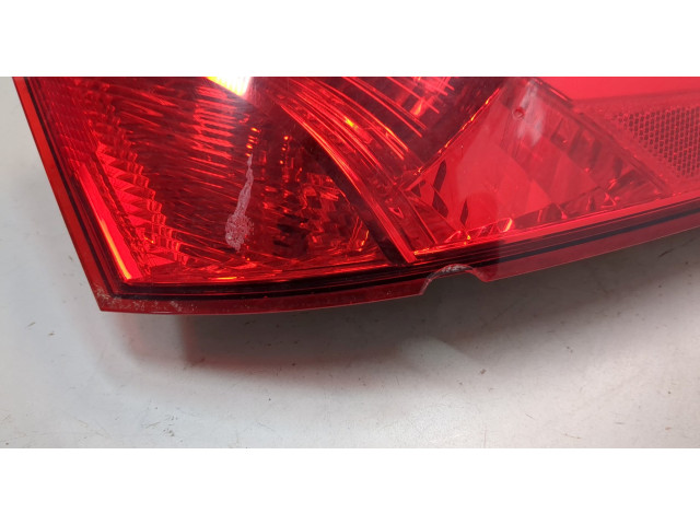 Задний фонарь          