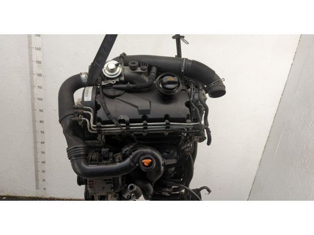 Форсунка топливная  Volkswagen Golf Plus    038130073AG     