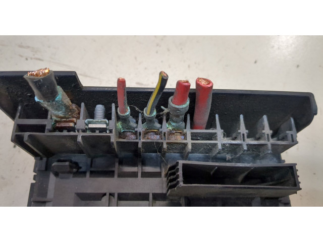 Блок предохранителей Volkswagen Caddy 2004-2010 1K0937125A